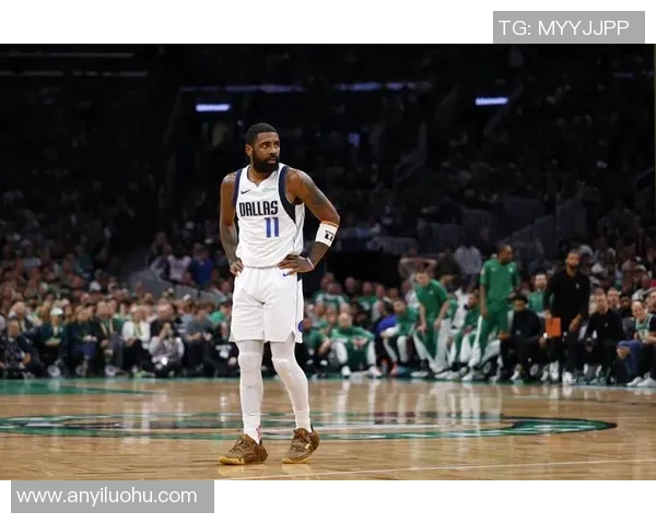 欧文足球明星在赛场上展现超强实力轻松虐菜引发球迷热议