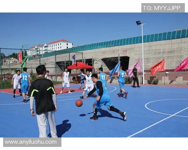 杭州篮球队的奋斗历程与冠军赛背后的故事揭秘